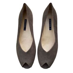 Bruno Magli Leather Mini Wedge Peep Toe Heels Taupe 7.5